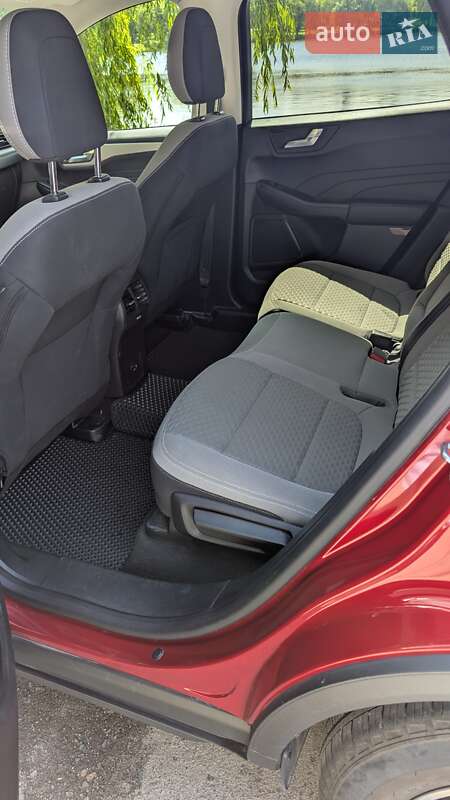 Внедорожник / Кроссовер Ford Escape 2021 в Ровно