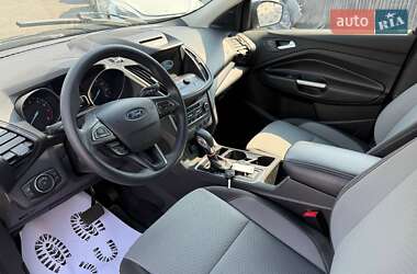 Внедорожник / Кроссовер Ford Escape 2018 в 