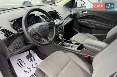 Внедорожник / Кроссовер Ford Escape 2019 в 