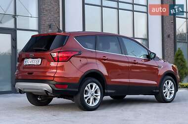Внедорожник / Кроссовер Ford Escape 2018 в 
