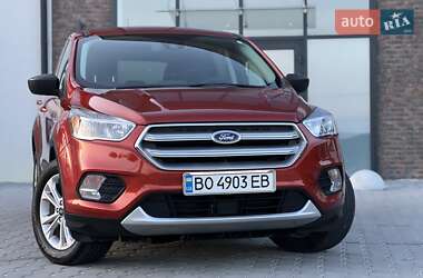 Внедорожник / Кроссовер Ford Escape 2018 в 