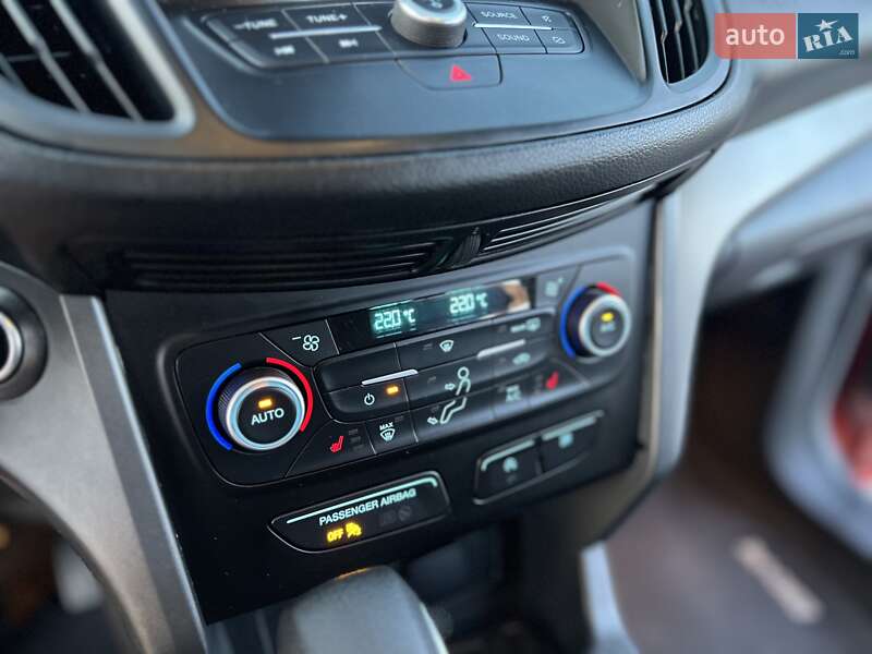 Внедорожник / Кроссовер Ford Escape 2018 в Тернополе