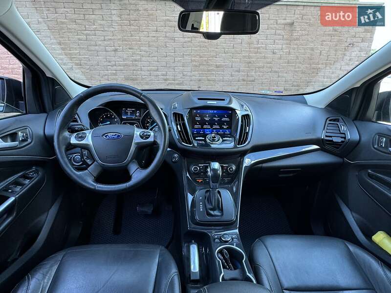 Внедорожник / Кроссовер Ford Escape 2015 в Одессе