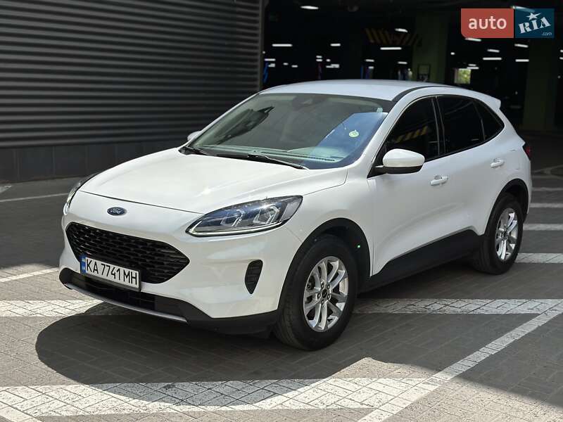 Позашляховик / Кросовер Ford Escape 2020 в Києві