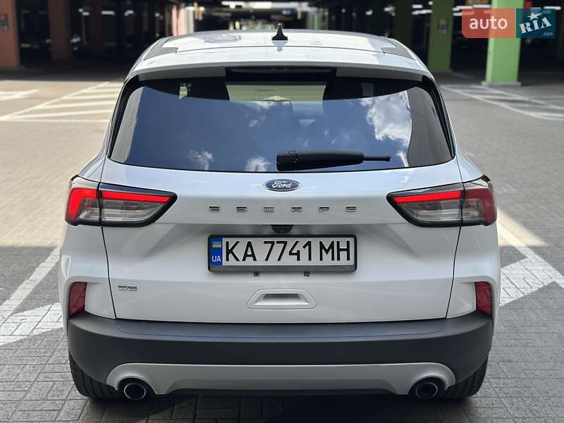 Позашляховик / Кросовер Ford Escape 2020 в Києві