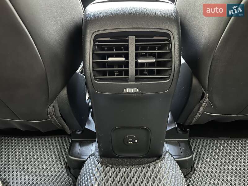 Позашляховик / Кросовер Ford Escape 2020 в Києві