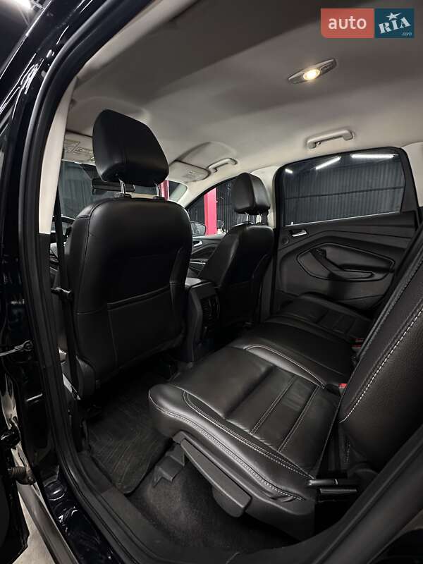 Внедорожник / Кроссовер Ford Escape 2016 в Одессе