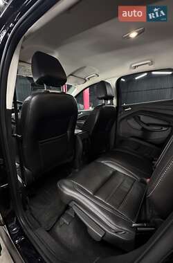 Внедорожник / Кроссовер Ford Escape 2016 в 