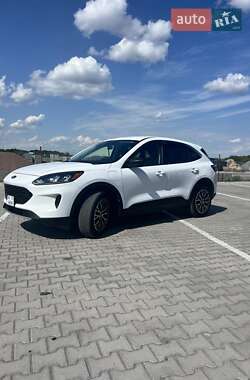 Внедорожник / Кроссовер Ford Escape 2022 в 