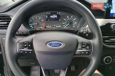 Внедорожник / Кроссовер Ford Escape 2022 в 