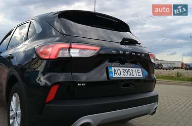 Внедорожник / Кроссовер Ford Escape 2022 в 