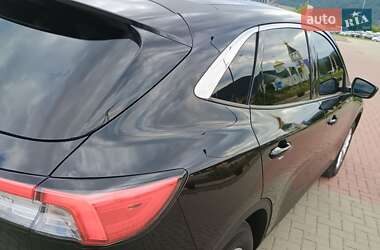 Внедорожник / Кроссовер Ford Escape 2022 в 