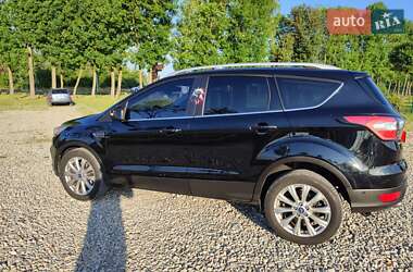 Внедорожник / Кроссовер Ford Escape 2016 в 