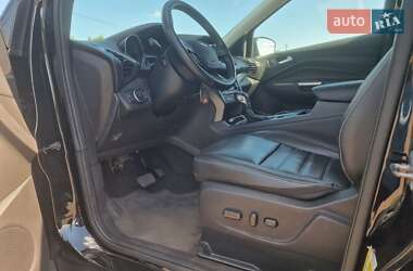 Позашляховик / Кросовер Ford Escape 2018 в 