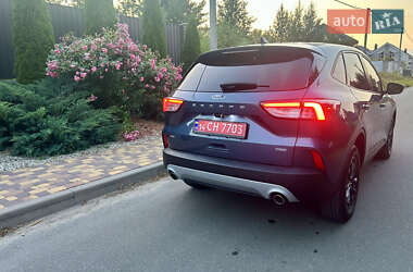 Внедорожник / Кроссовер Ford Escape 2020 в 