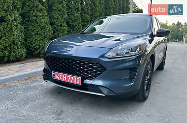 Внедорожник / Кроссовер Ford Escape 2020 в 