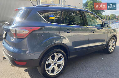 Позашляховик / Кросовер Ford Escape 2017 в 