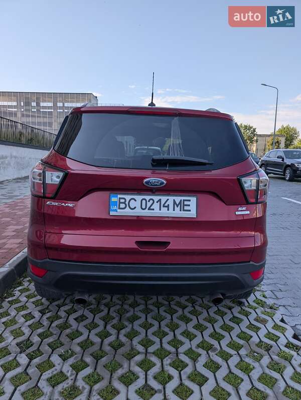 Внедорожник / Кроссовер Ford Escape 2017 в Львове