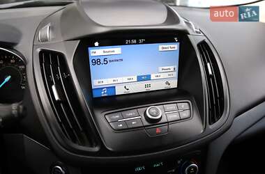 Внедорожник / Кроссовер Ford Escape 2019 в 