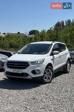 Внедорожник / Кроссовер Ford Escape 2018 в Кривом Роге