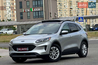 Внедорожник / Кроссовер Ford Escape 2020 в 