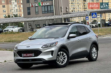 Внедорожник / Кроссовер Ford Escape 2020 в 