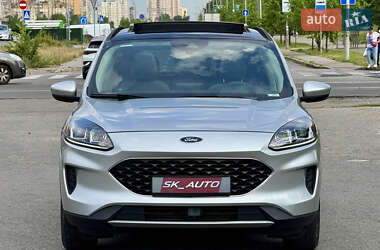 Внедорожник / Кроссовер Ford Escape 2020 в 