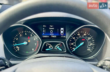 Внедорожник / Кроссовер Ford Escape 2016 в 