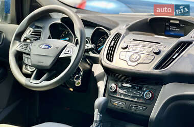 Внедорожник / Кроссовер Ford Escape 2016 в 