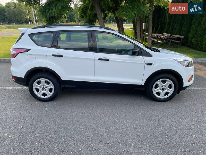 Позашляховик / Кросовер Ford Escape 2018 в Києві