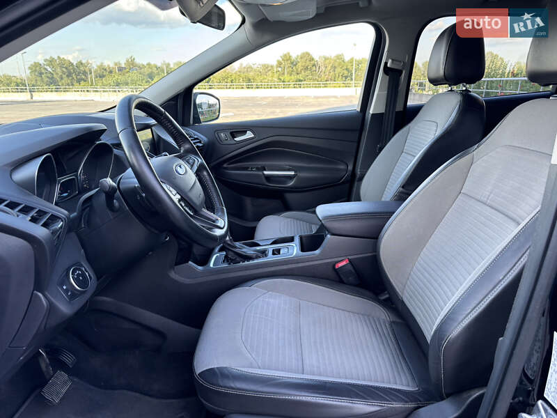 Внедорожник / Кроссовер Ford Escape 2016 в Киеве