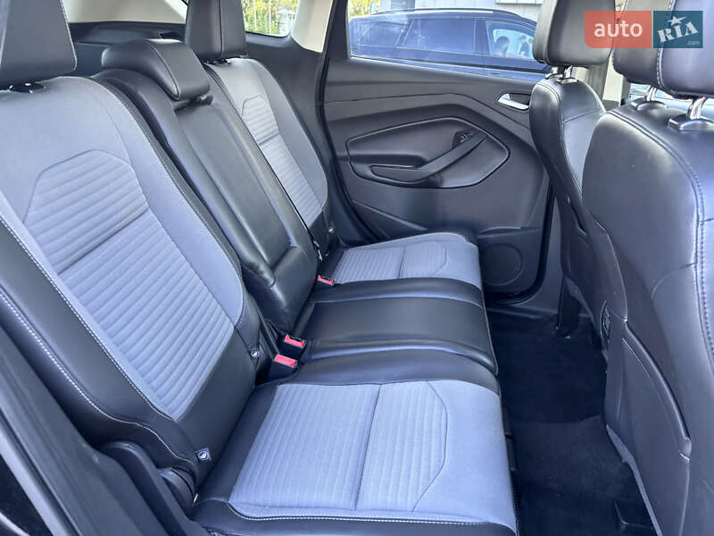 Внедорожник / Кроссовер Ford Escape 2016 в Киеве