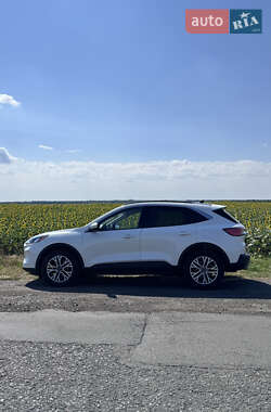 Внедорожник / Кроссовер Ford Escape 2021 в 