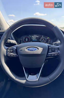 Внедорожник / Кроссовер Ford Escape 2021 в 