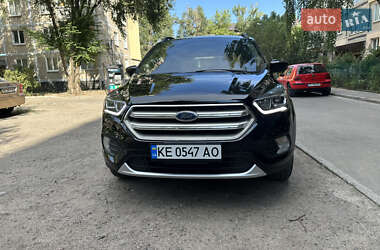 Внедорожник / Кроссовер Ford Escape 2016 в 