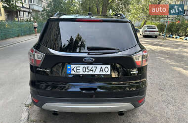 Внедорожник / Кроссовер Ford Escape 2016 в 