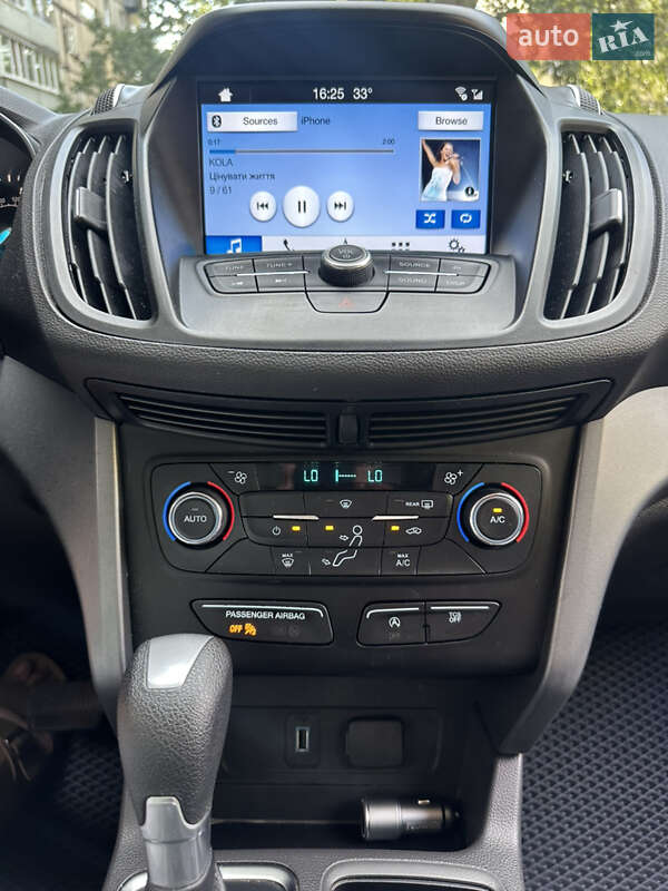Внедорожник / Кроссовер Ford Escape 2016 в Днепре