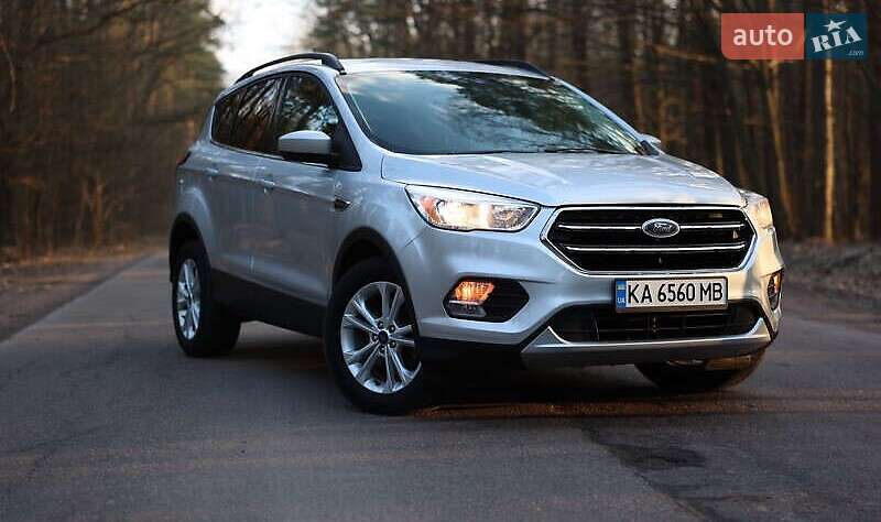 Внедорожник / Кроссовер Ford Escape 2018 в Ивано-Франковске