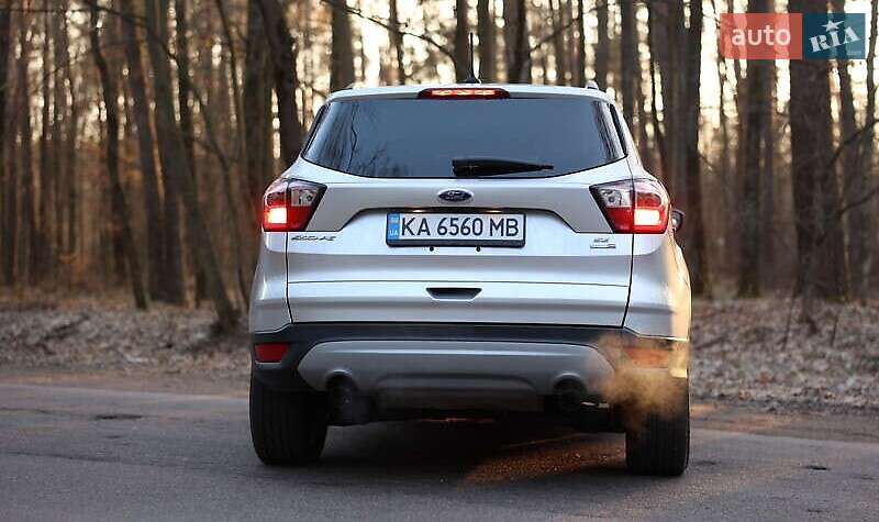 Внедорожник / Кроссовер Ford Escape 2018 в Ивано-Франковске