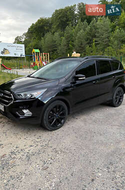 Внедорожник / Кроссовер Ford Escape 2016 в Бережанах