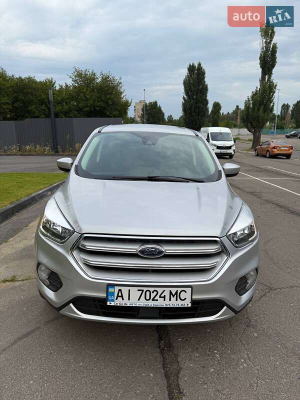 Внедорожник / Кроссовер Ford Escape 2018 в Броварах