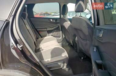 Внедорожник / Кроссовер Ford Escape 2021 в 