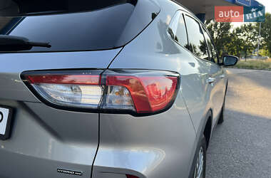 Внедорожник / Кроссовер Ford Escape 2021 в 