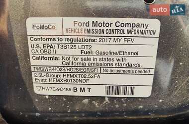 Внедорожник / Кроссовер Ford Escape 2017 в 