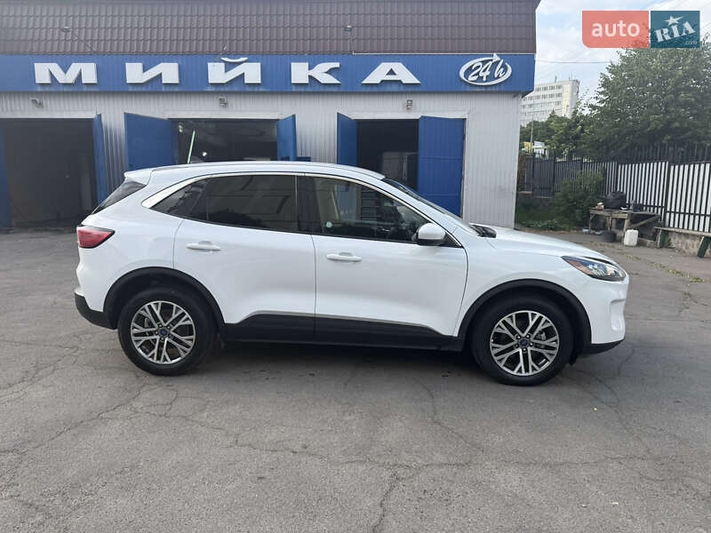 Внедорожник / Кроссовер Ford Escape 2022 в Умани