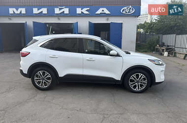Внедорожник / Кроссовер Ford Escape 2022 в 