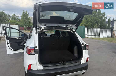 Внедорожник / Кроссовер Ford Escape 2022 в 