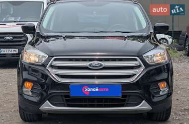 Внедорожник / Кроссовер Ford Escape 2018 в 
