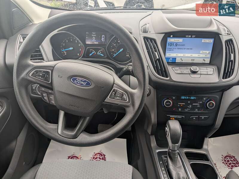 Внедорожник / Кроссовер Ford Escape 2018 в Киеве
