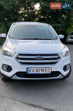 Внедорожник / Кроссовер Ford Escape 2017 в Киеве